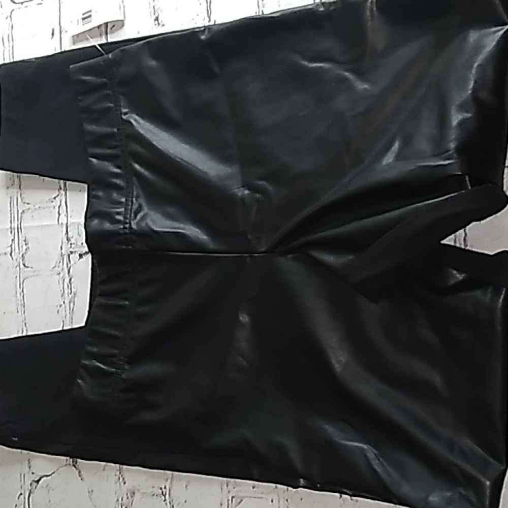 Old Navy Women's Faux Leather Leggings SMALL NWT
